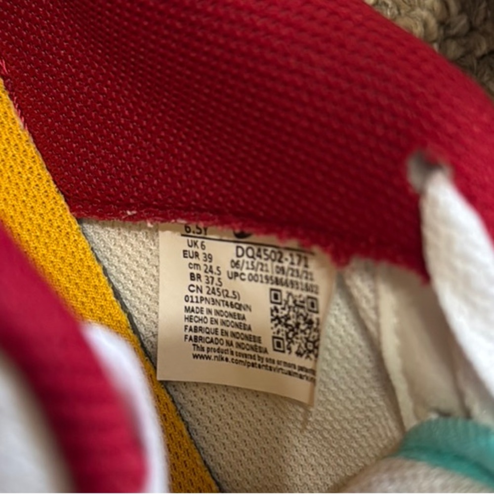 Nike Air Force 1 Shoes - Picture 6 of 6